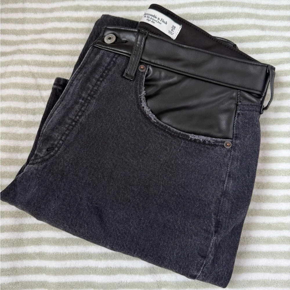 Abercrombie Curve Love‎ The 90s Relaxed Jeans High Rise - Picture 4 of 7